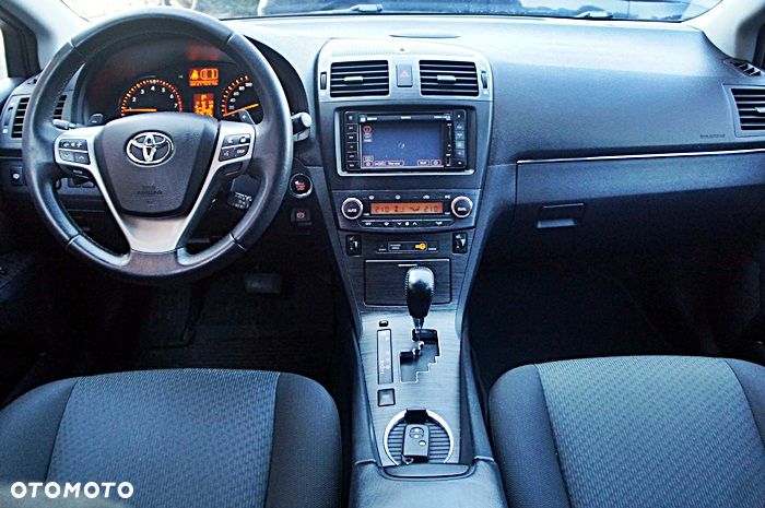 Toyota Avensis 2.0 Multidrive S Executive - 19