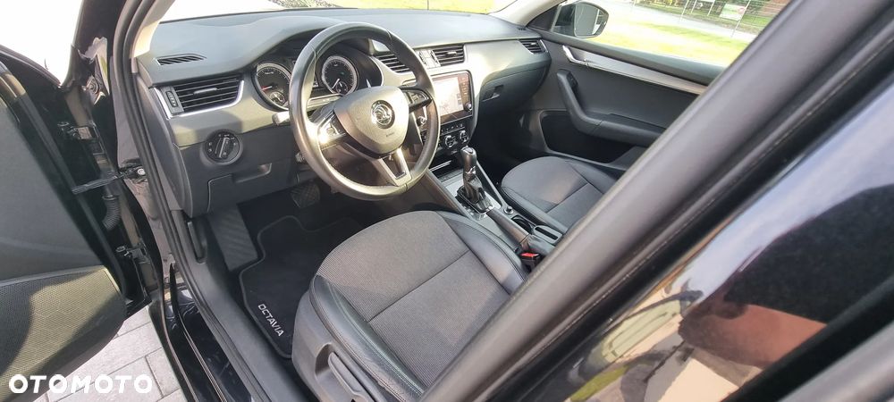 Skoda Octavia 2.0 TDI DSG Premium Edition - 29