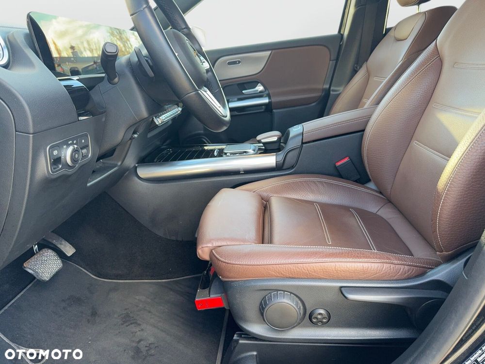 Mercedes-Benz GLA 220 d 4-Matic Progressive 8G-DCT - 16