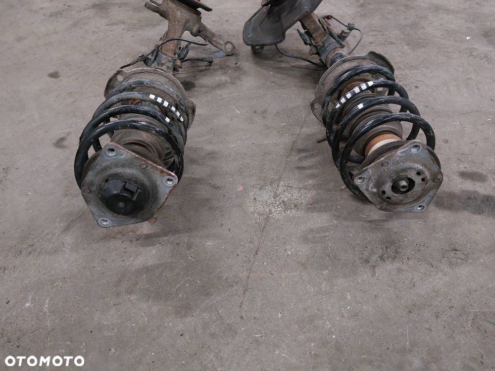 AMORTYZATOR SPRĘŻYNA ZWROTNICA LEWY + PRAWY PRZÓD MERCEDES-BENZ W245 - 4