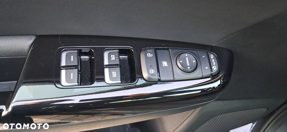 Kia Sportage 1.6 T-GDI Black Edition 2WD DCT - 11