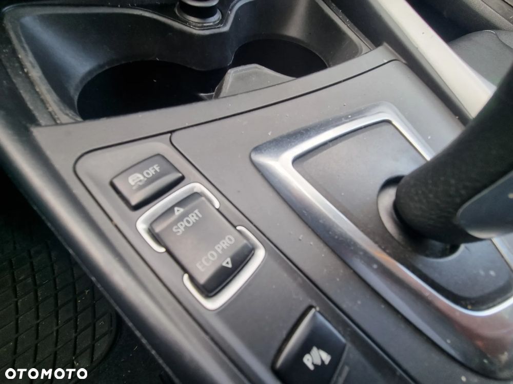 BMW Seria 1 118d Sport Line - 18