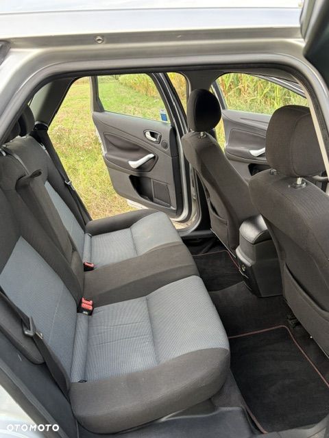 Ford Mondeo 2.0 TDCi Titanium - 8