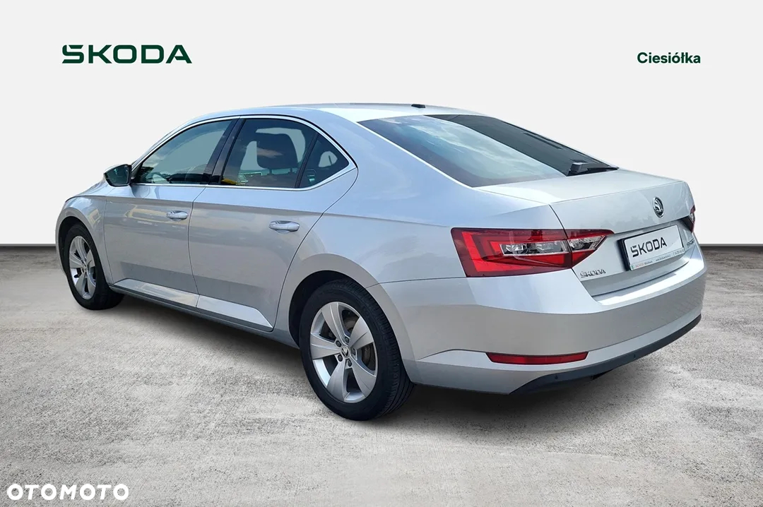 Skoda Superb 2.0 TDI Ambition - 3