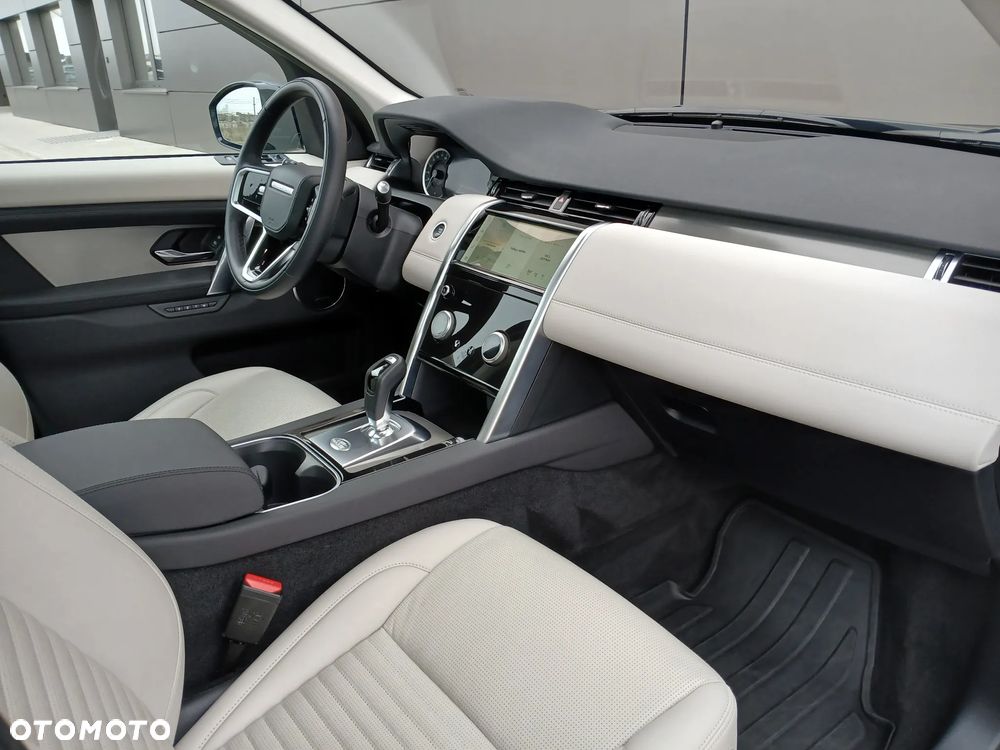 Land Rover Discovery Sport - 9