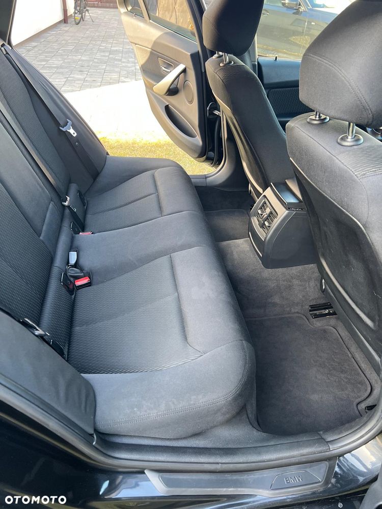 BMW Seria 3 320d Efficient Dynamics - 8