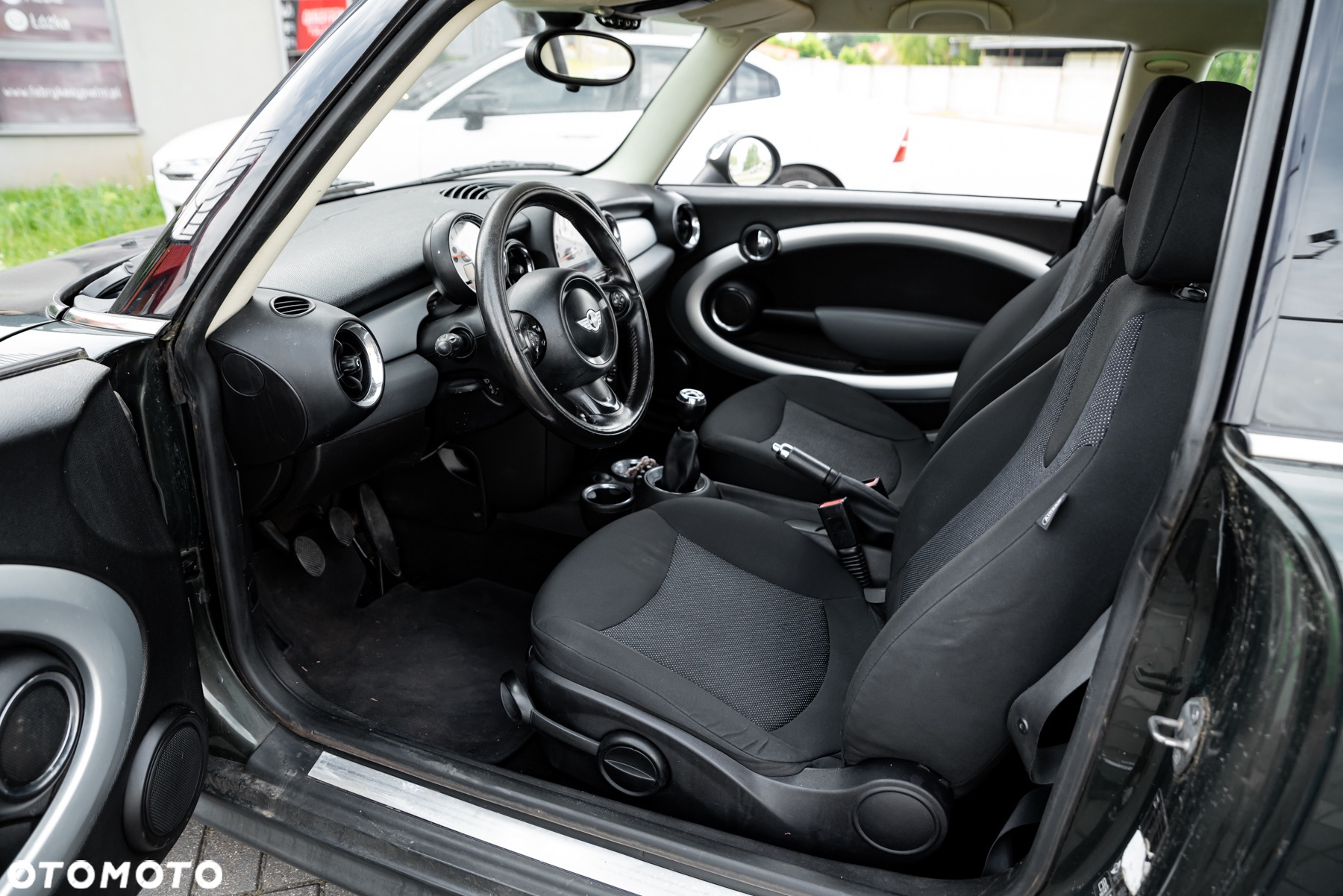 MINI ONE Standard - 17