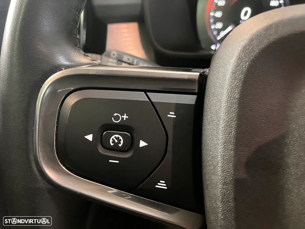 Volvo XC 40 1.5 T5 PHEV Momentum - 32