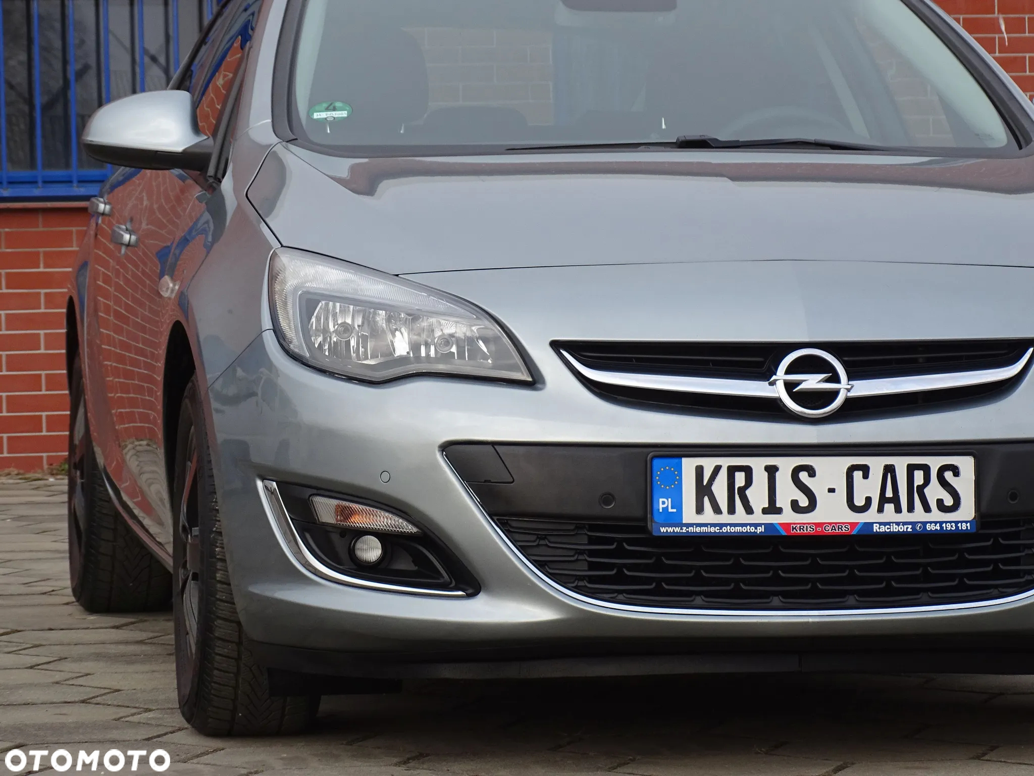 Opel Astra IV 1.4 T Cosmo - 12