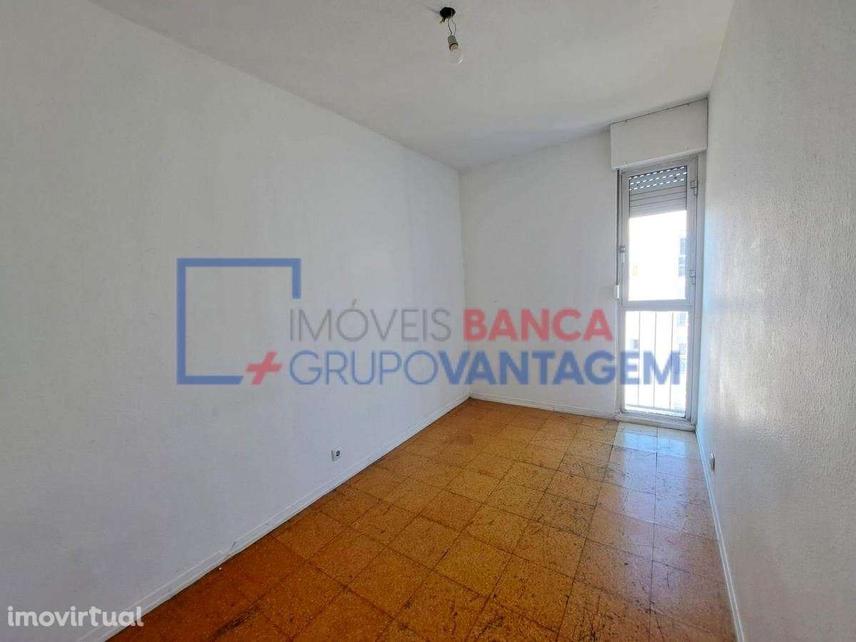 APARTAMENTO T3 A VENDA - Grande imagem: 3/27