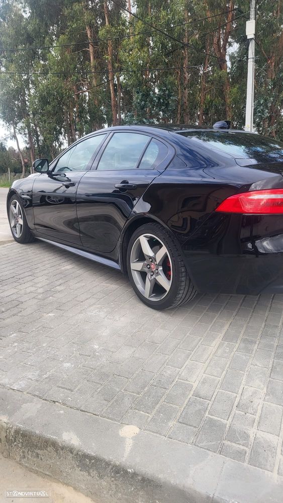 Jaguar XE - 3
