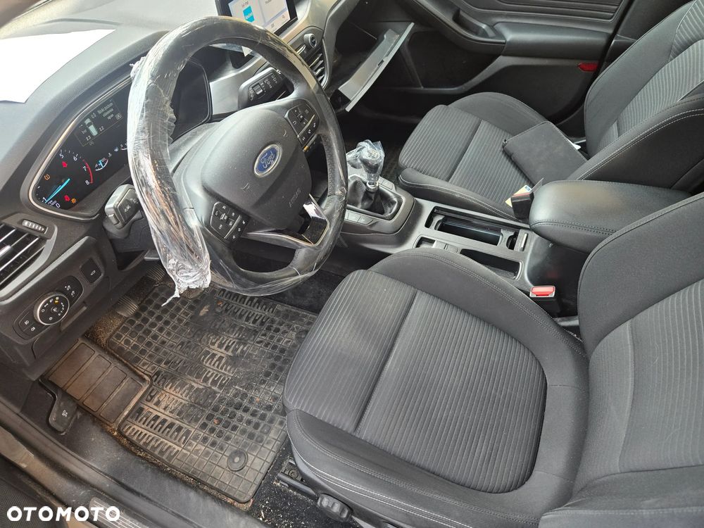 Ford Focus - 13