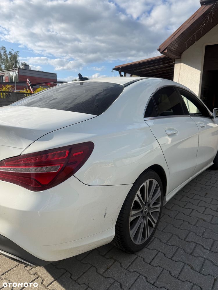 Mercedes-Benz CLA 250 7G-DCT - 7
