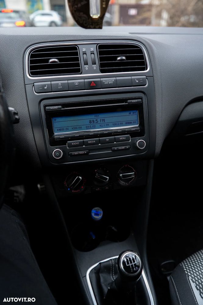 Volkswagen Polo 1.6 TDI Cross - 9