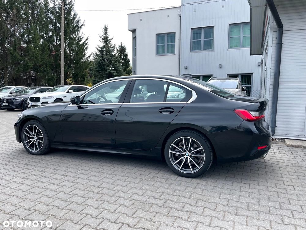 BMW Seria 3 330i Luxury Line sport - 10