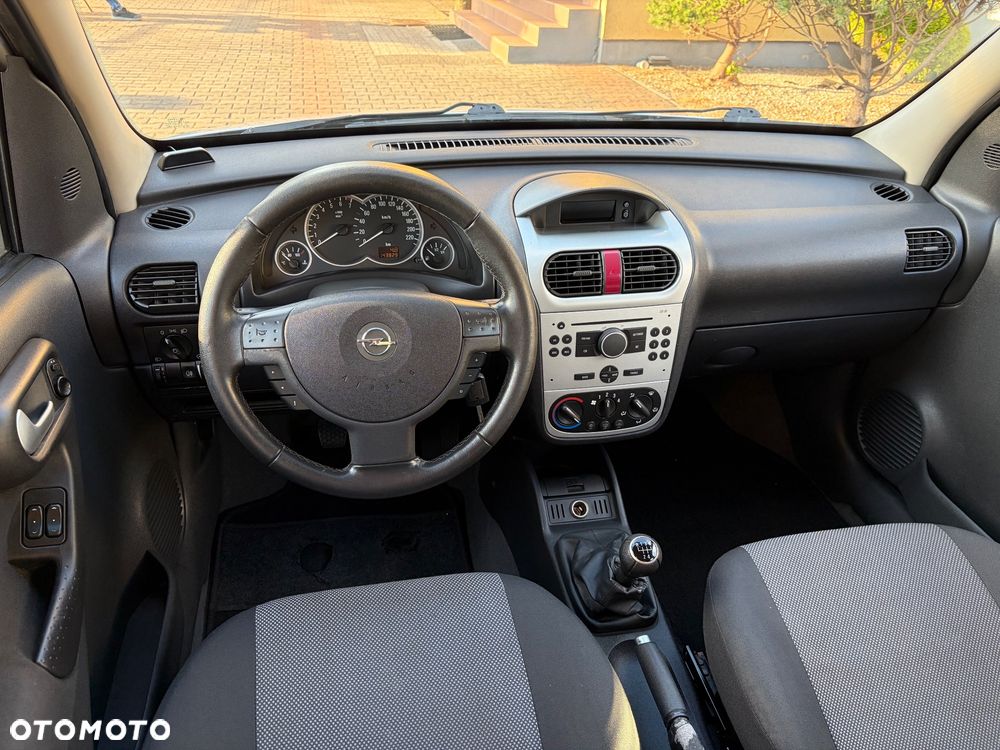 Opel Combo Tour Color Edition - 27