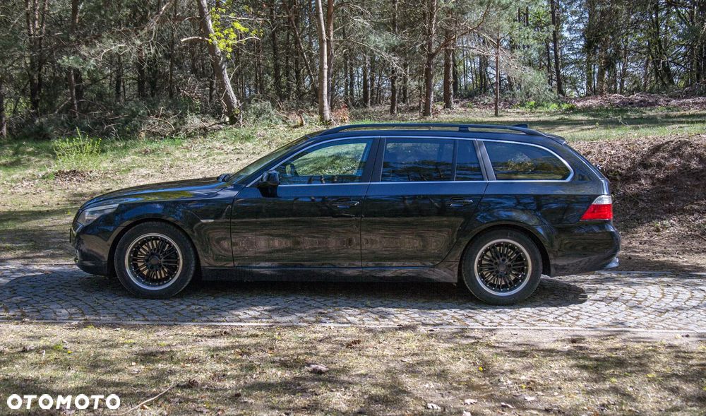 BMW Seria 5 525d - 17