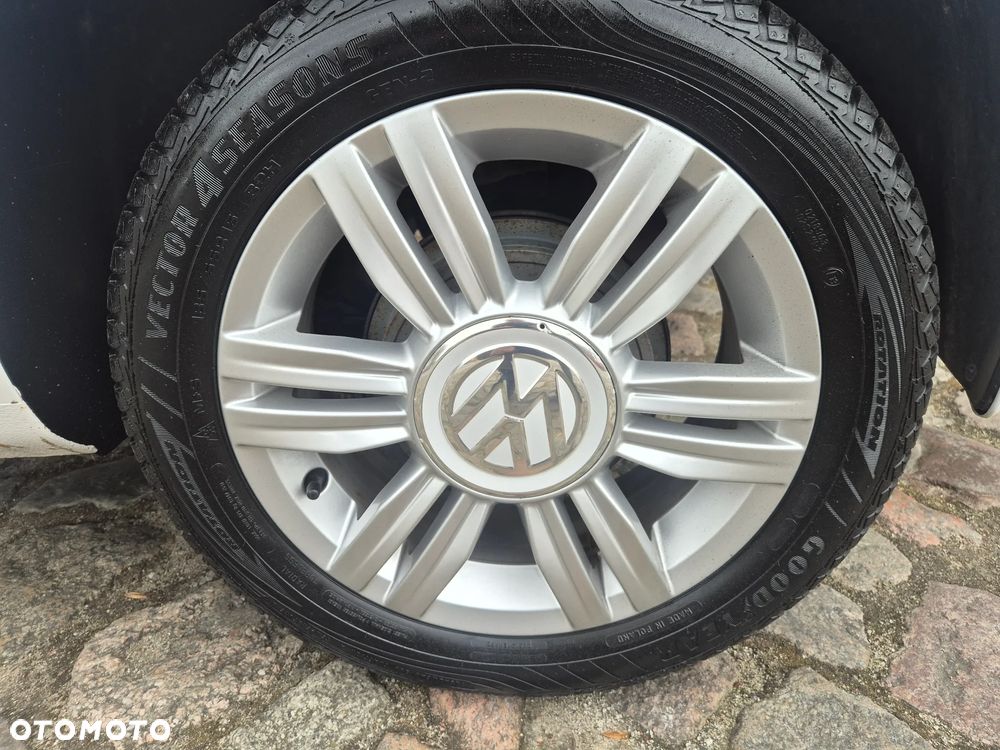 Volkswagen up! (BlueMotion Technology) move - 20
