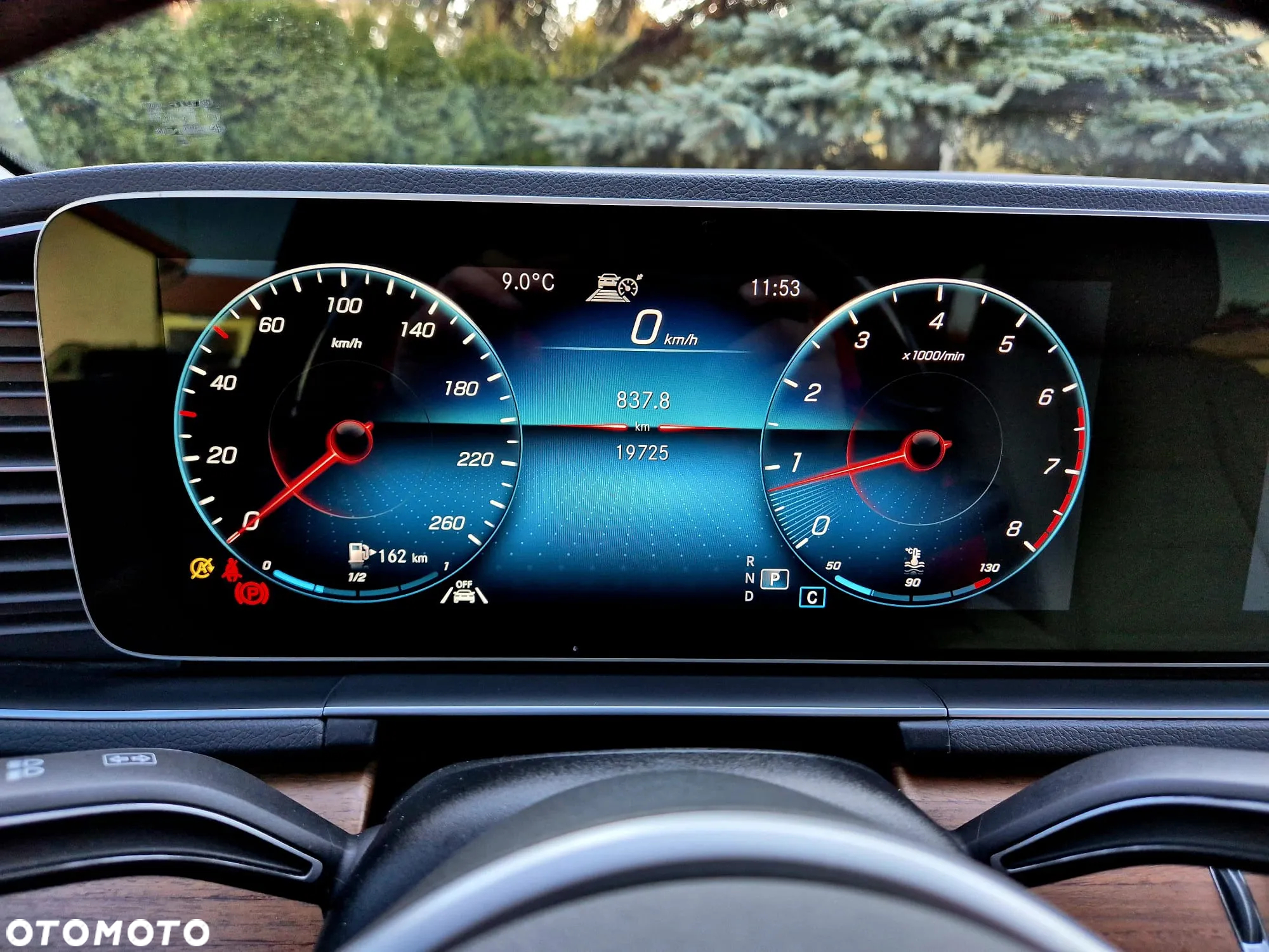Mercedes-Benz GLE - 26