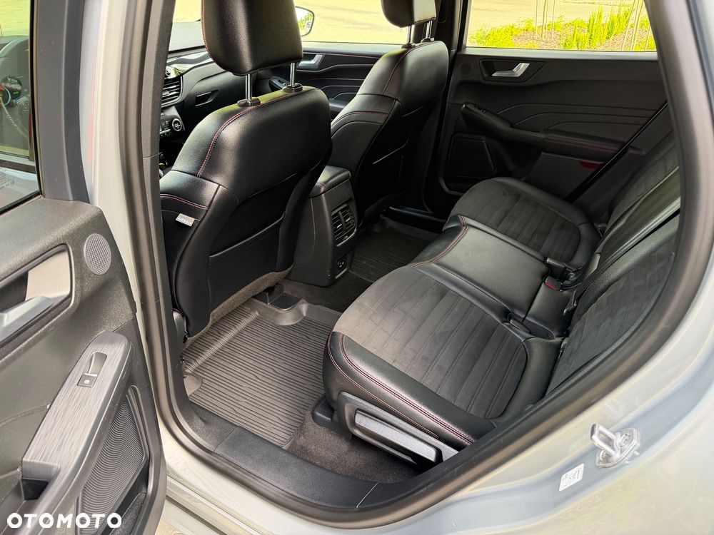Ford Kuga 2.5 Duratec FHEV 4x4 ST-LINE X - 22