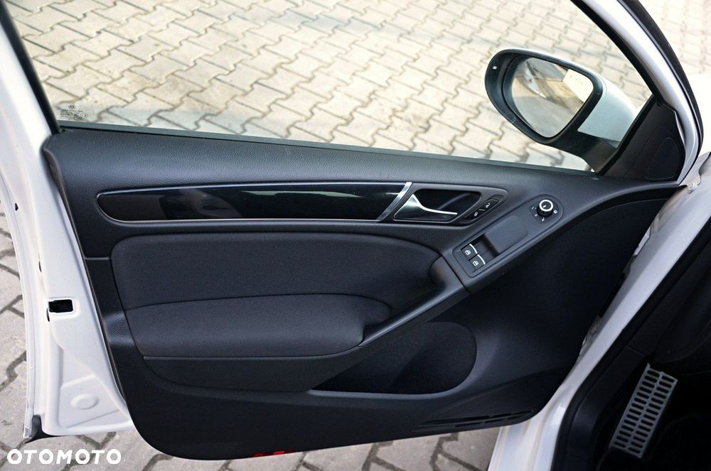 Volkswagen Golf - 16