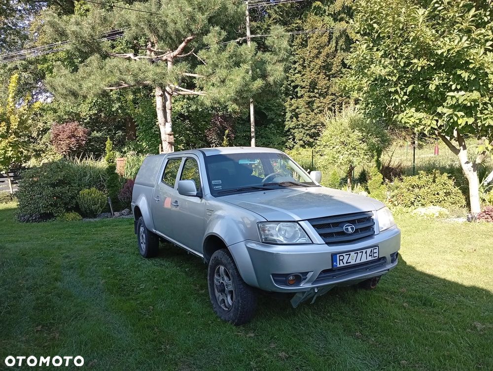 Tata Xenon - 11