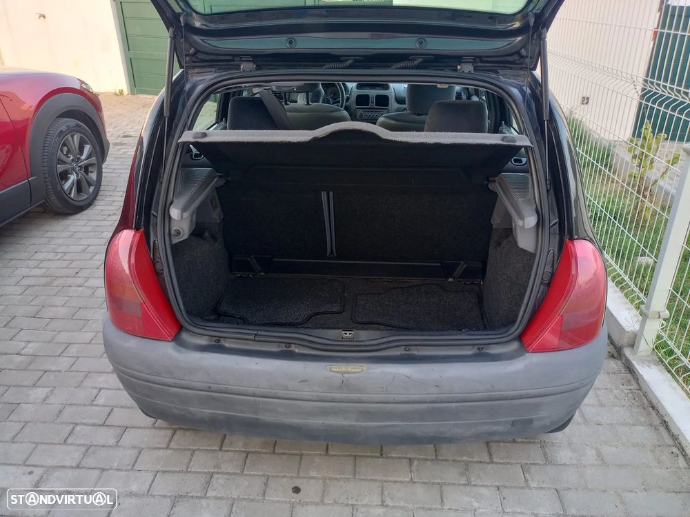 Renault Clio 1.2 - 9