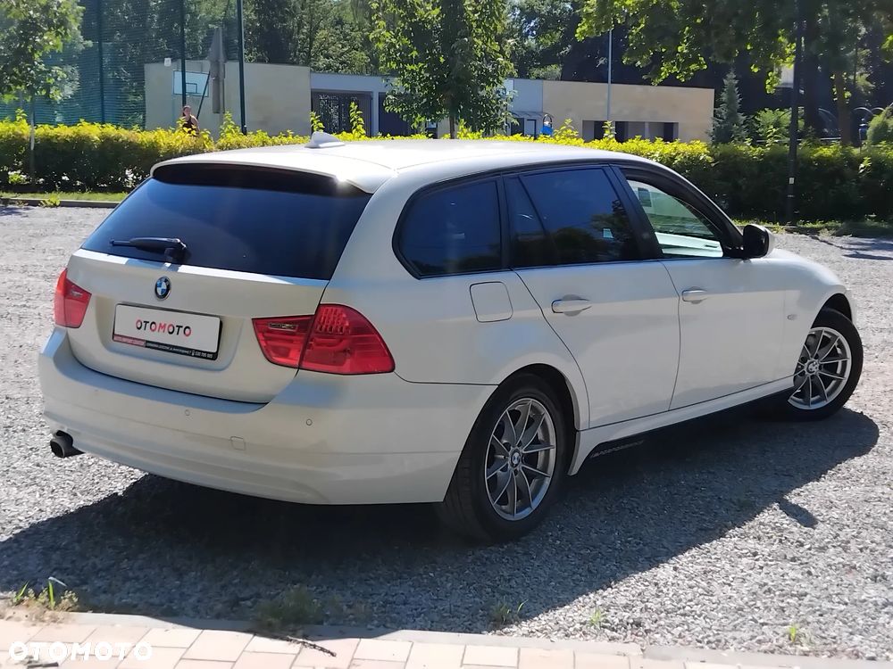 BMW Seria 3 320d - 4