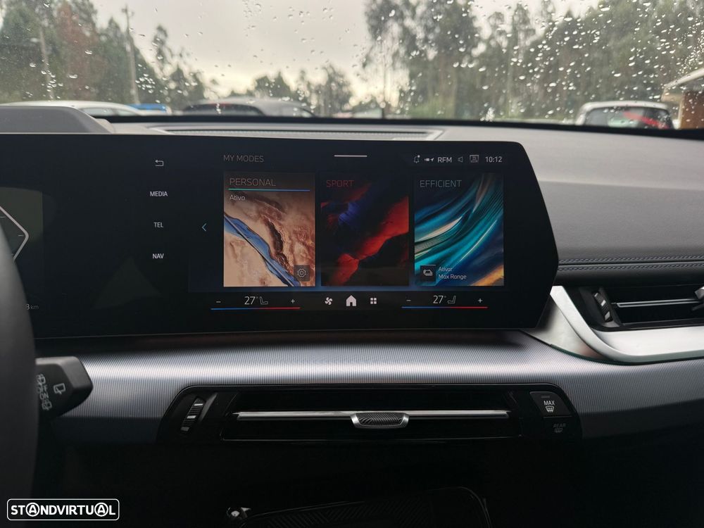 BMW iX1 eDrive20 Pack Desportivo M - 16