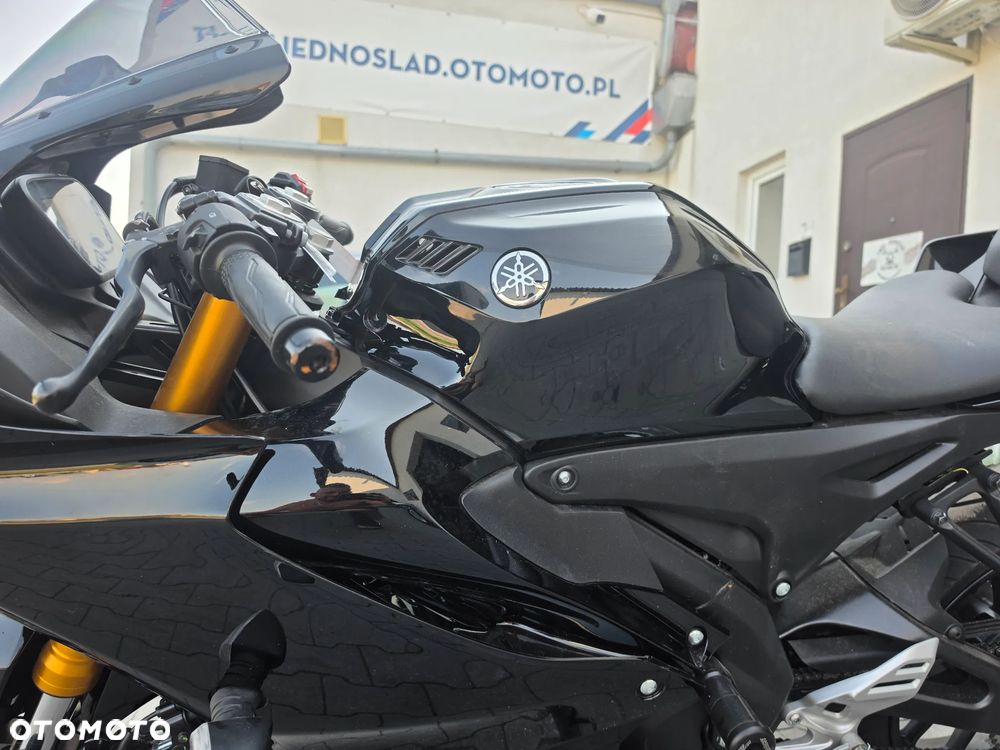 Yamaha YZF - 9