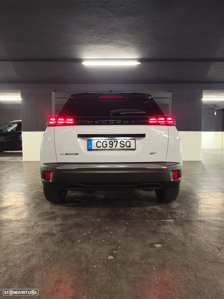 Peugeot e-2008 50 kWh GT - 17