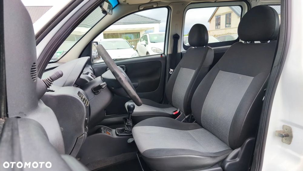 Opel Combo - 18
