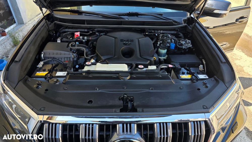 Toyota Land Cruiser 2.8l Turbo D-4D A/T Luxury - 7