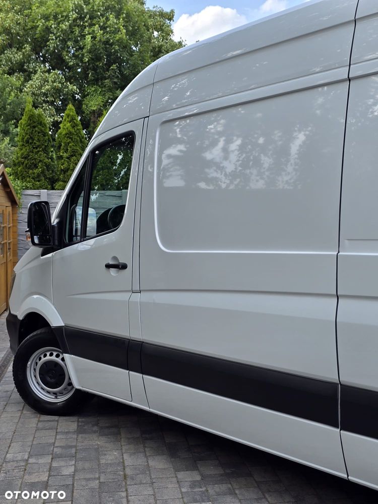 Mercedes-Benz Sprinter - 13