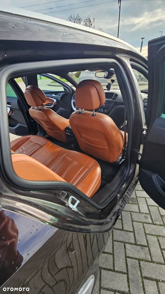 Opel Insignia 2.0 CDTI Cosmo 4x4 S&S - 9