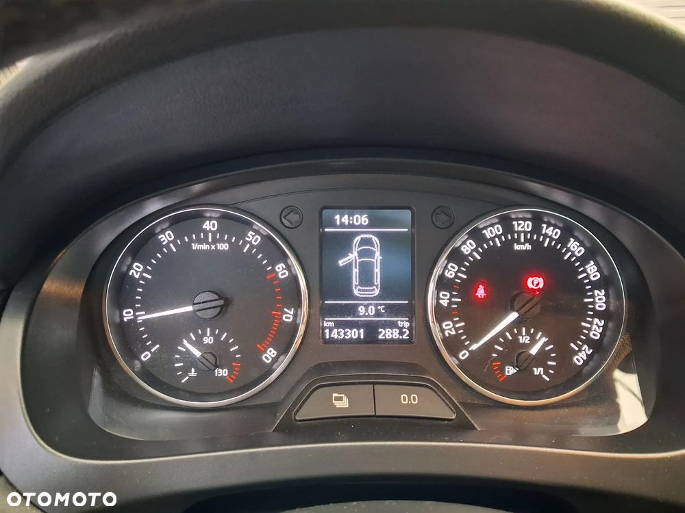 Skoda RAPID Spb 1.2 TSI Style Plus - 18