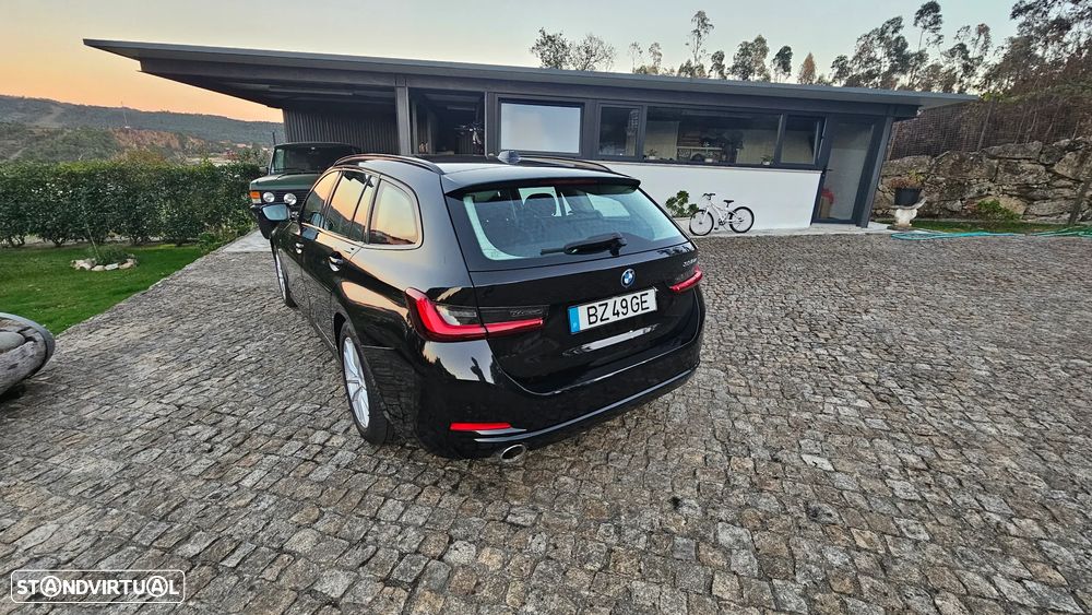 BMW 330 e Touring Line Sport Auto - 59