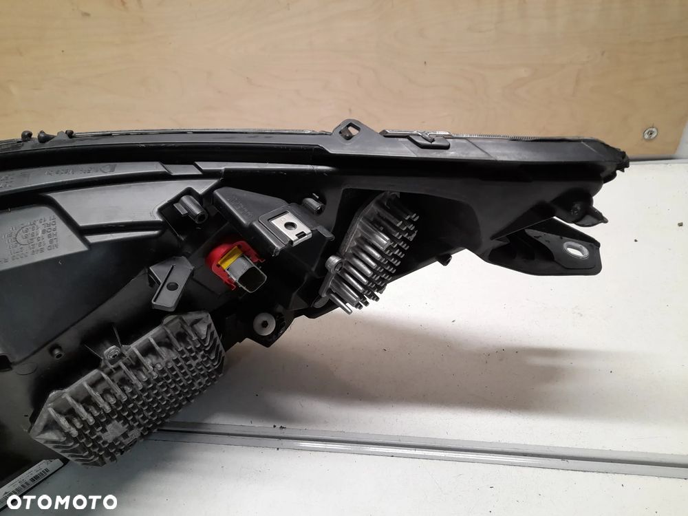 Iveco Daily lampa prawa przód  FULL LED 05802711799 - 6