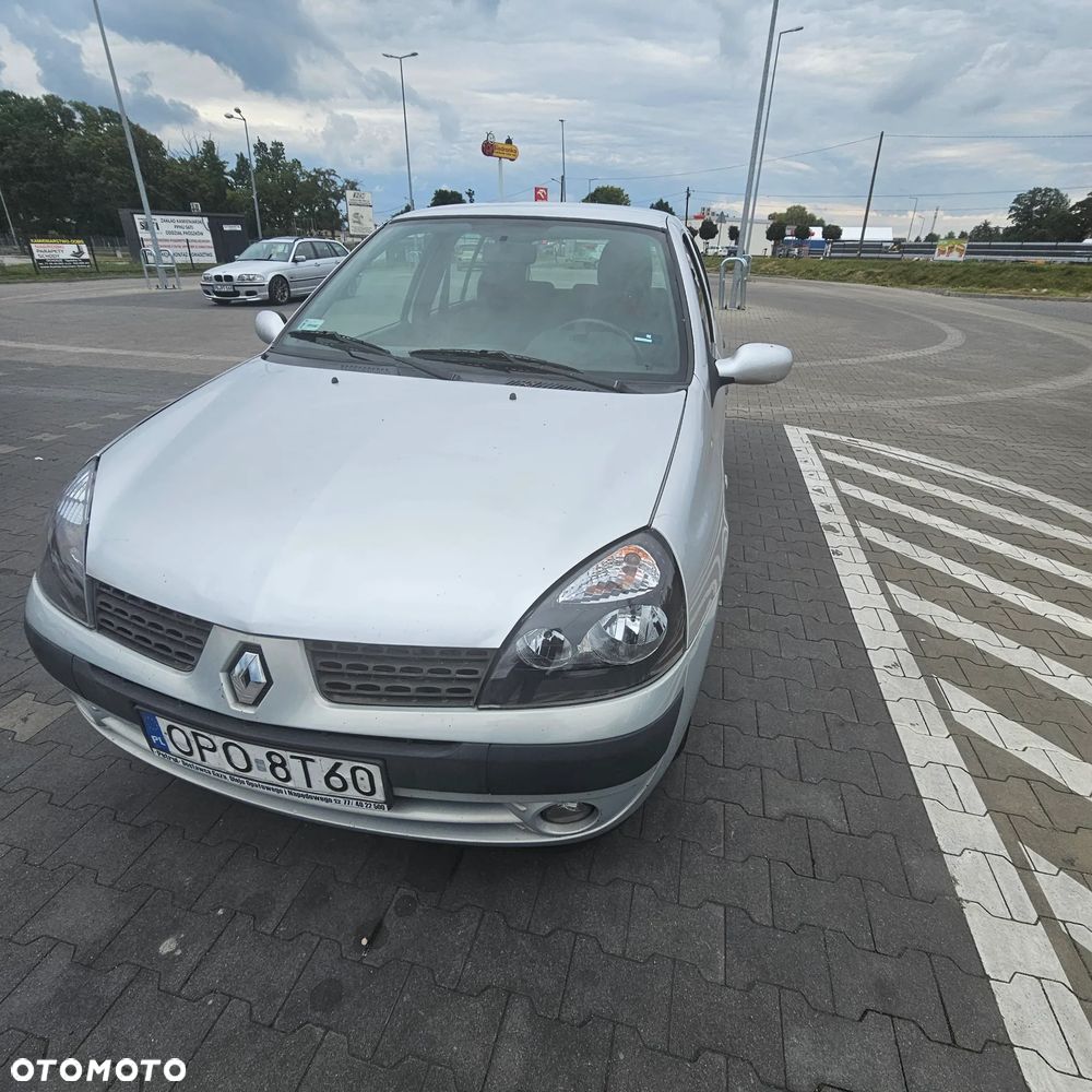 Renault Clio - 1