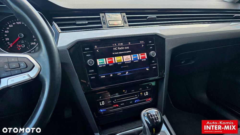 Volkswagen Passat - 22
