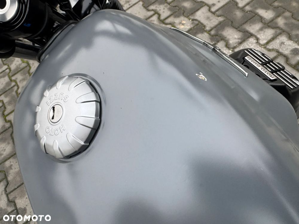 Moto Guzzi V7 - 33