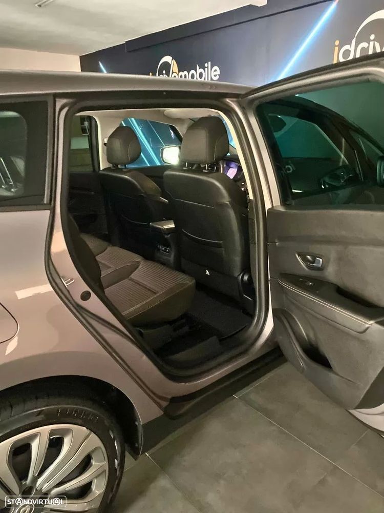 Renault Grand Scénic - 22