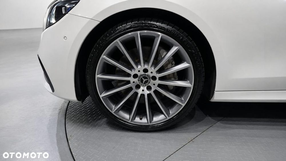 Mercedes-Benz Klasa E 300 9G-TRONIC AMG Line - 5