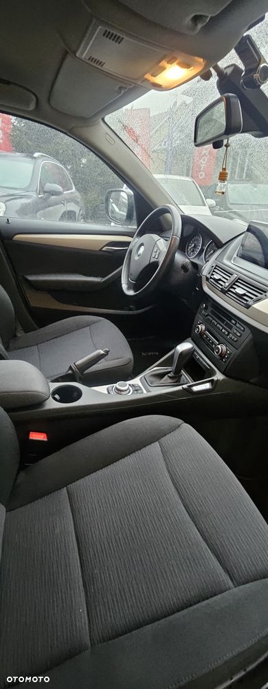 BMW X1 sDrive18d Sport Line - 29