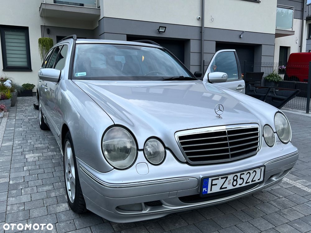 Mercedes-Benz Klasa E - 1