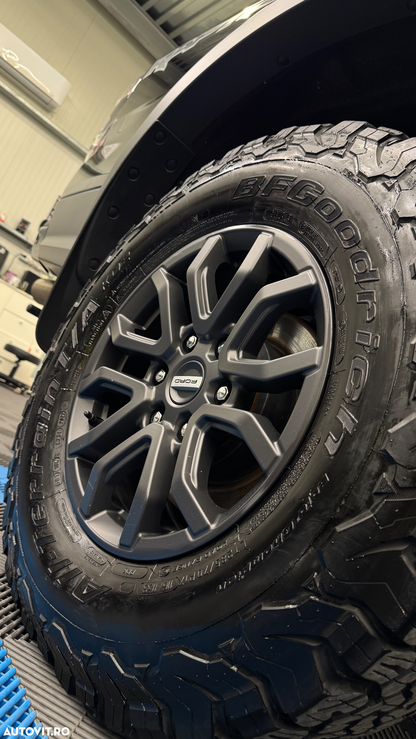 Ford Raptor - 5