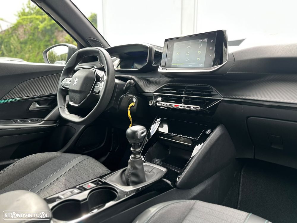 Peugeot 2008 1.2 PureTech Allure Pack - 18