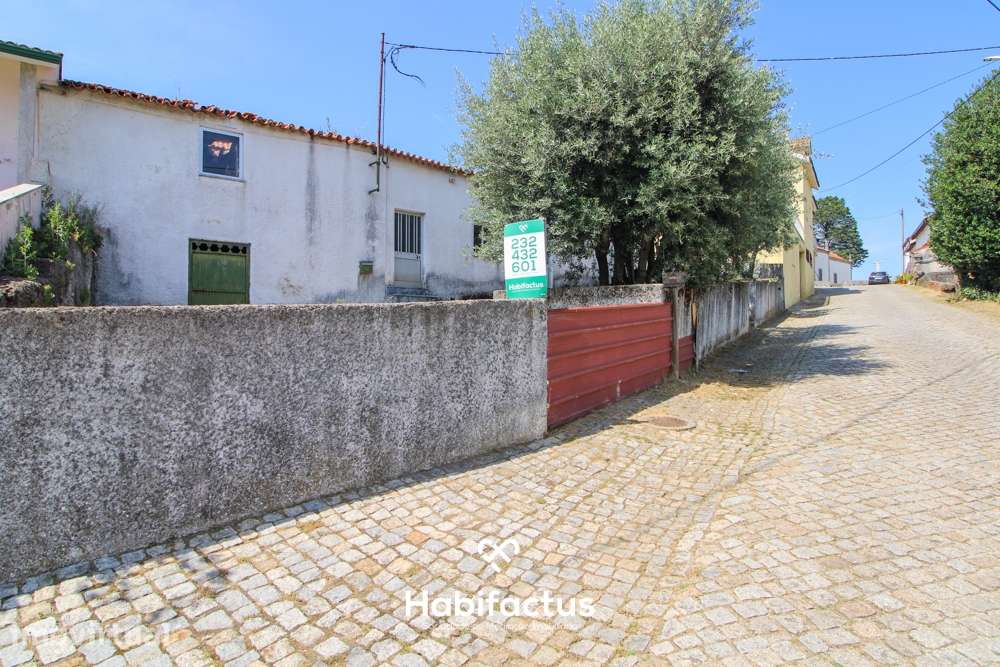 Moradia  T2 para reconstrução em Viseu - Grande imagem: 4/26