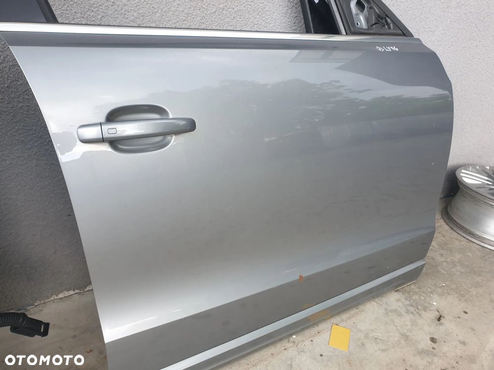 DRZWI PRZÓD TYŁ PRZEDNIE PRAWE KOMPLETNE  LY7G AUDI Q5 - 5