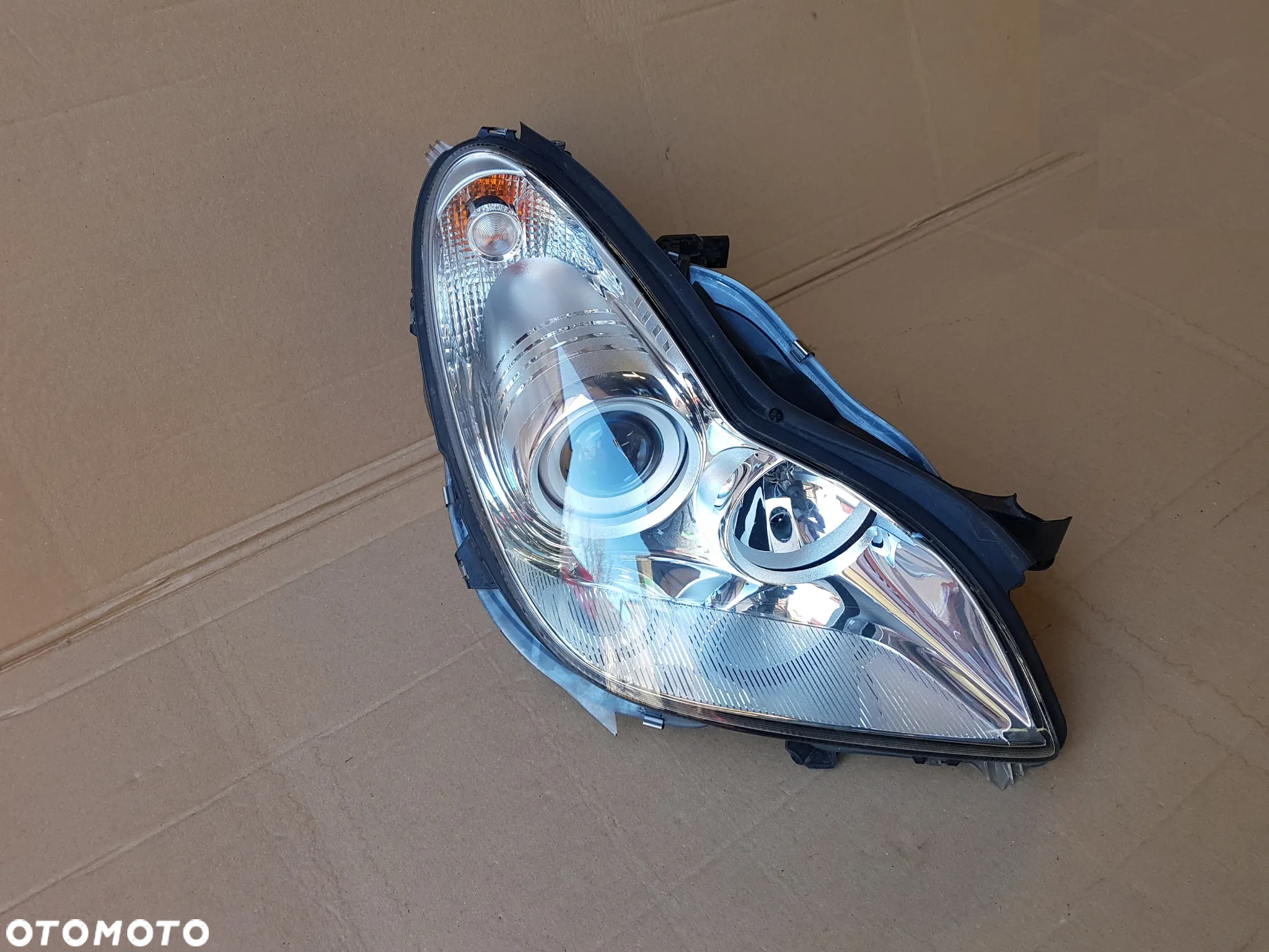Mercedes CLS w219 lampa reflektor prawy przód USA UK - 3